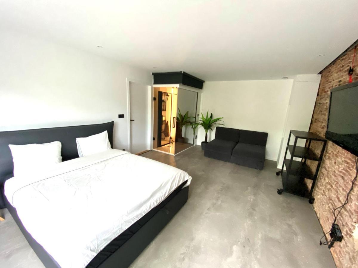 The Square - Vacation Rental With Outdoor Sauna - Centre Of אנטוורפן מראה חיצוני תמונה